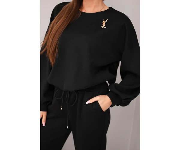 Komplet damski masełko bluza z broszką i spodnie z prostą nogawką czarny-2