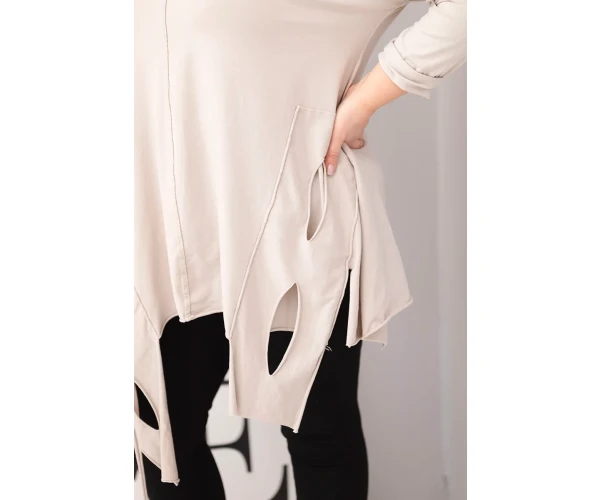 Bluzka damska bawełniana Plus Size z asymetrycznym dołem i wycięciami beżowa-4