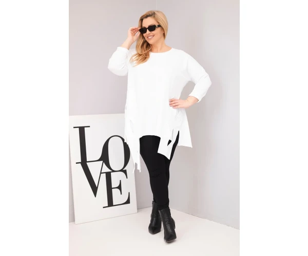 Bluzka damska bawełniana Plus Size z asymetrycznym dołem i wycięciami biała-2