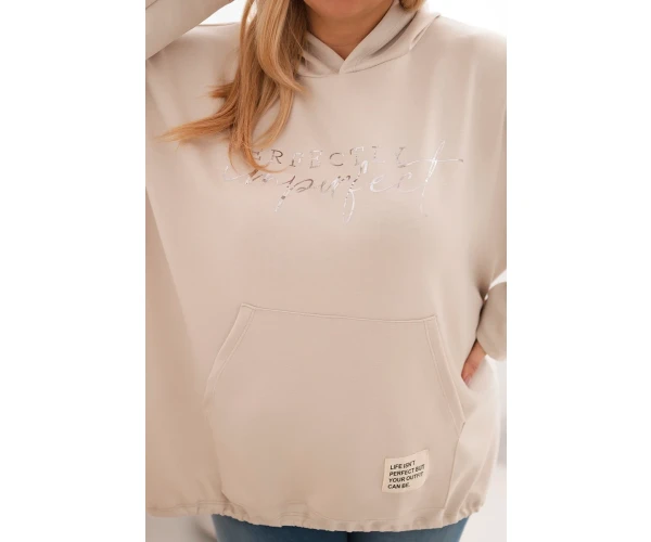Bluza damska Plus Size z kapturem i nadrukiem beżowa-2