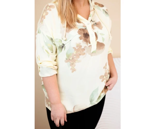 Bluzka damska Plus Size z wiskozy z kapturem i kwiatowym wzorem żółta-3