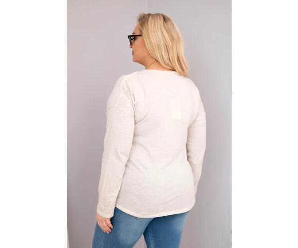 Bluzka damska Plus Size przecierana z napisem Love You More beżowa-4