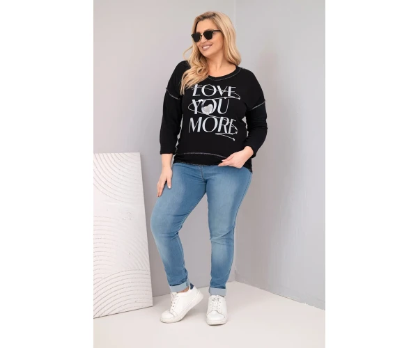 Bluzka damska Plus Size przecierana z napisem Love You More czarna-3
