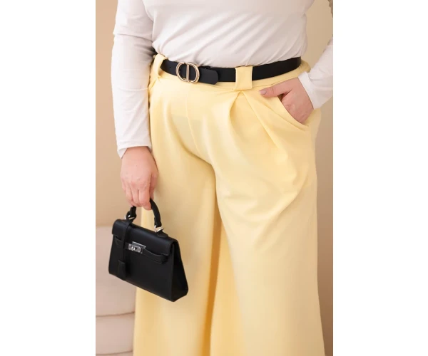 Spodnie damskie Plus Size wiskozowe z szeroką nogawką i paskiem żółte-4
