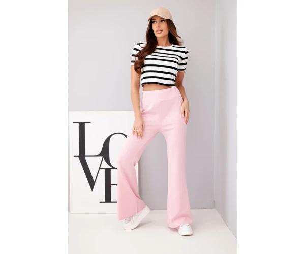 Spodnie damskie masełko z rozszerzaną nogawką jasno różowe-2