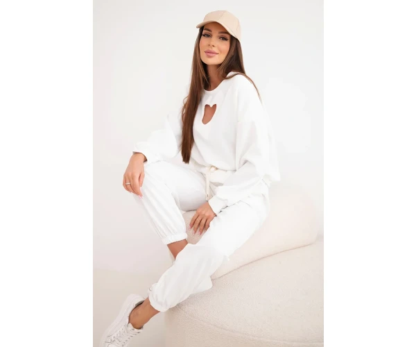 Komplet damski masełko z wycięciem w kształcie serca ecru-1