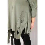 Bluzka damska bawełniana Plus Size z asymetrycznym dołem i wycięciami khaki-4