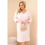 Sukienka damska Plus Size masełkowa z dekoltem V i rękawem pudrowy róż-1