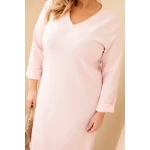 Sukienka damska Plus Size masełkowa z dekoltem V i rękawem pudrowy róż-4