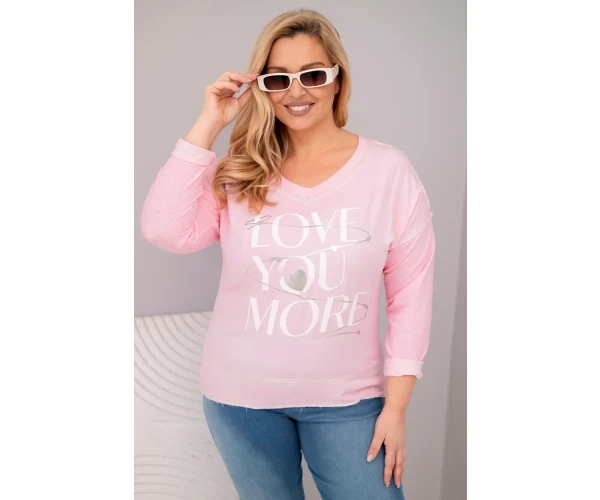 Bluzka damska Plus Size przecierana z napisem Love You More jasno różowa-1